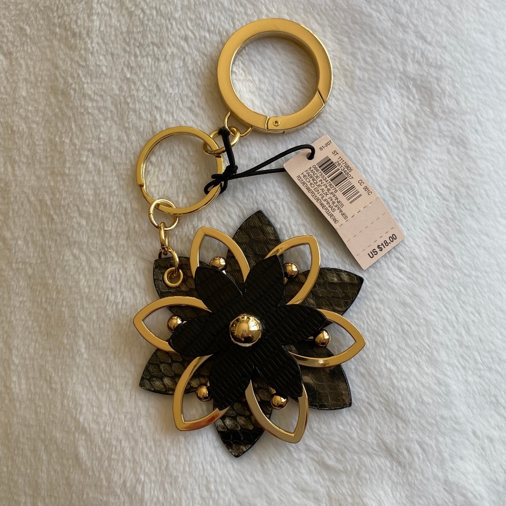 * NEW * VICTORIA SECRET GOLD/BLACK FLOWER KEYCHAIN